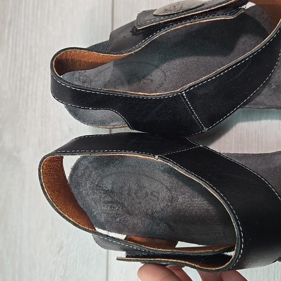 Taos Womens Carousel Hook&loop Wedge Leather Sandals shoes sz 41/10-10.5 - Picture 5 of 12